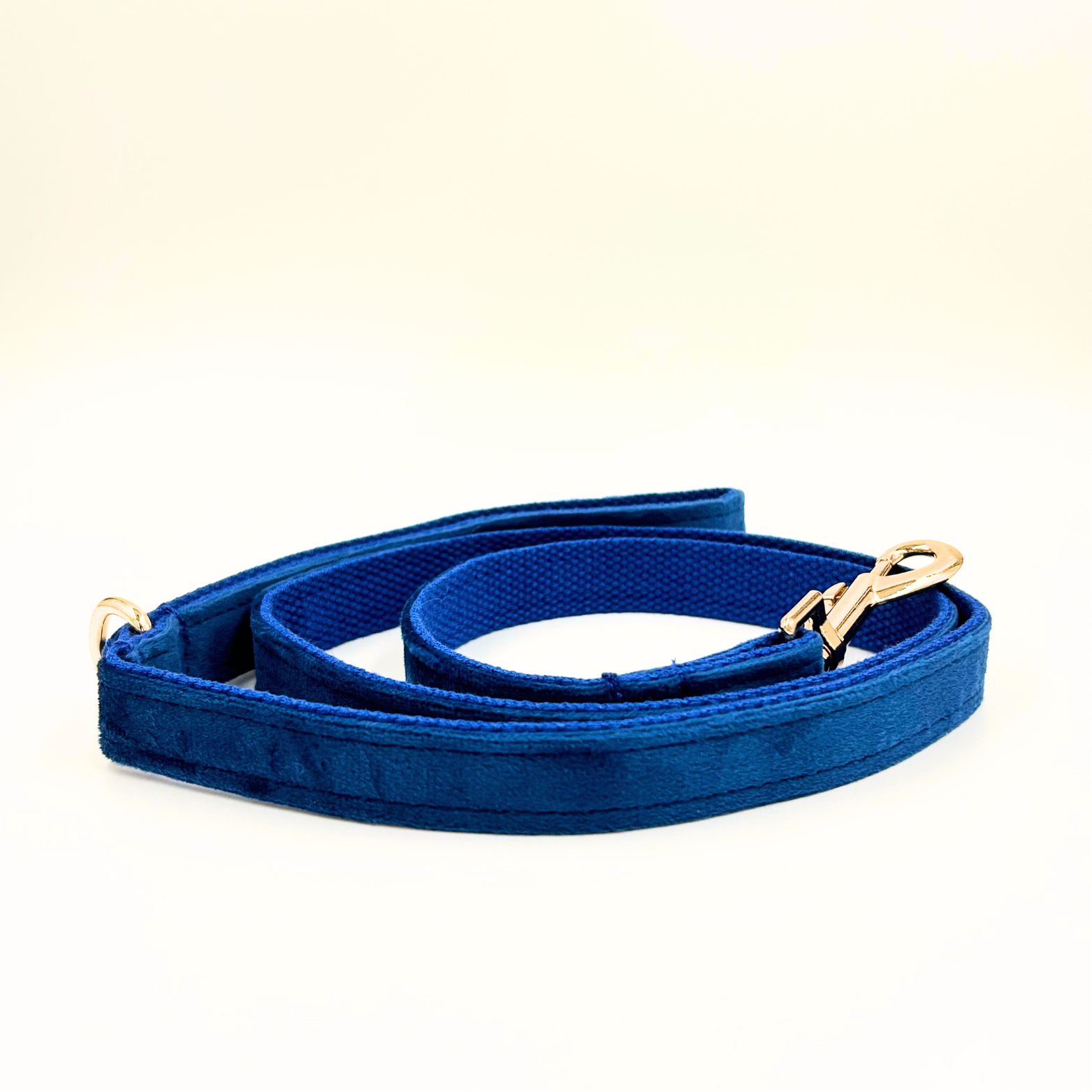 Royal blue velvet lead - length 120cm